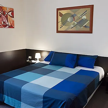 Hotel 7 Mari Bari